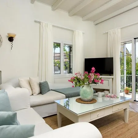 Sebastian's - Garden Sea View Апартаменты *