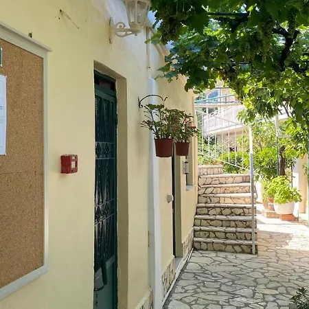 Sebastian's - Garden Sea View Апартаменты *