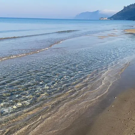 Sebastian's - Garden Sea View Агиос-Гордиос